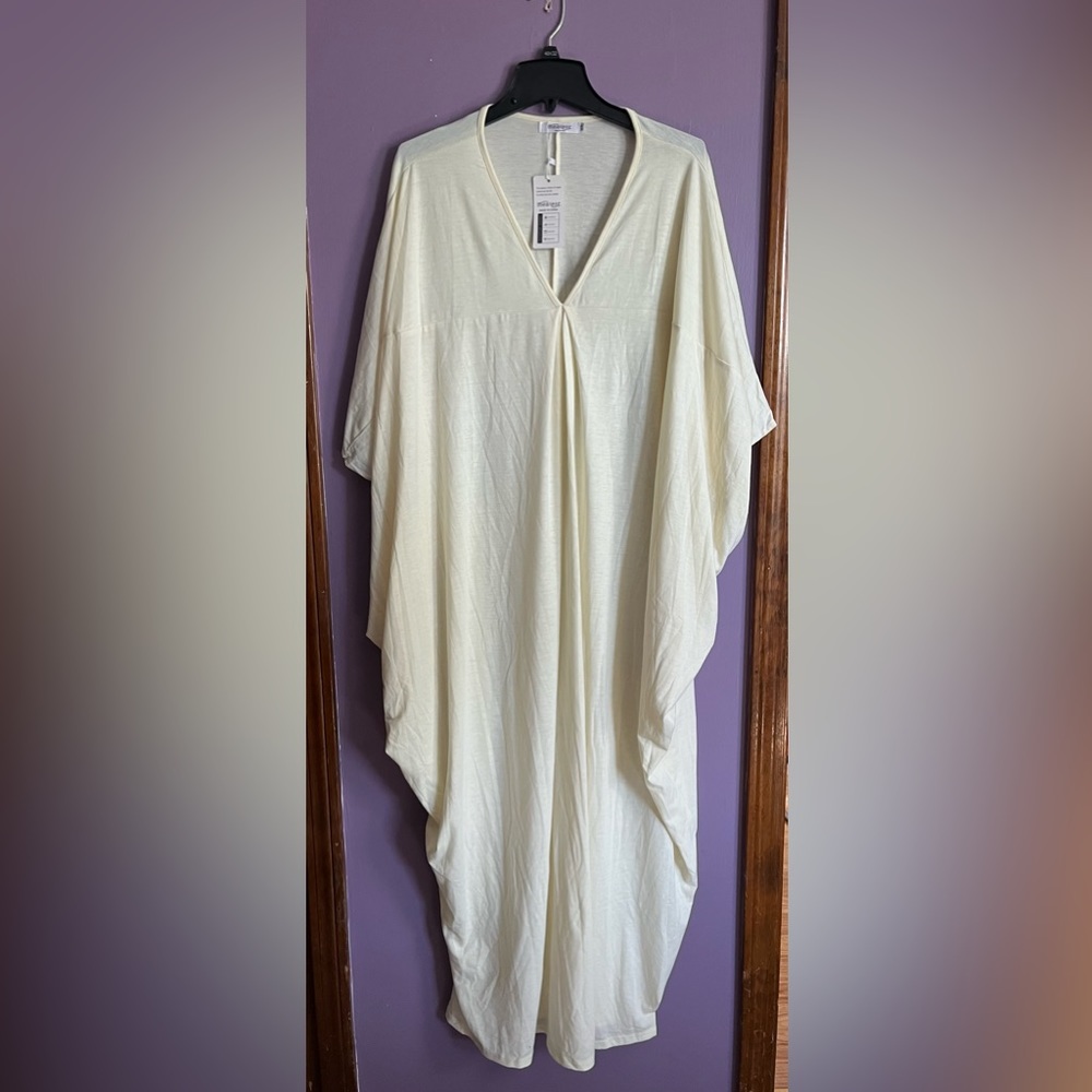 Crème maxi dress